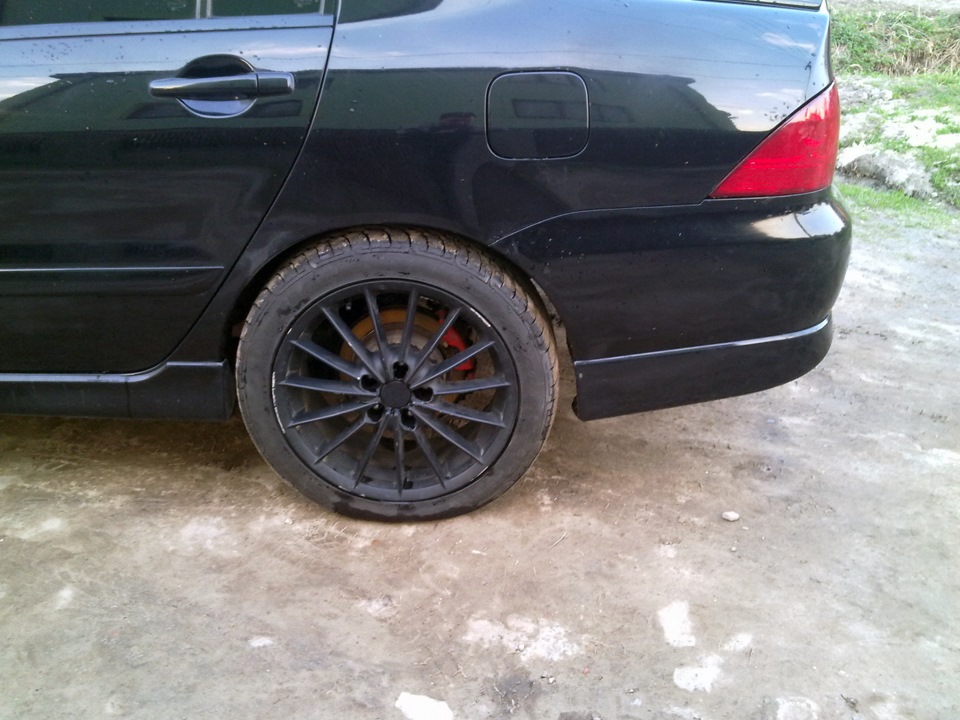 TOORA R17 1