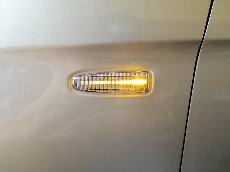 Повторювачі поворотів у крила! 2