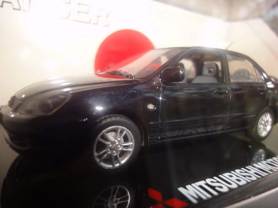 Купив собі ще Mitsubishi Lancer IX 1:43 3