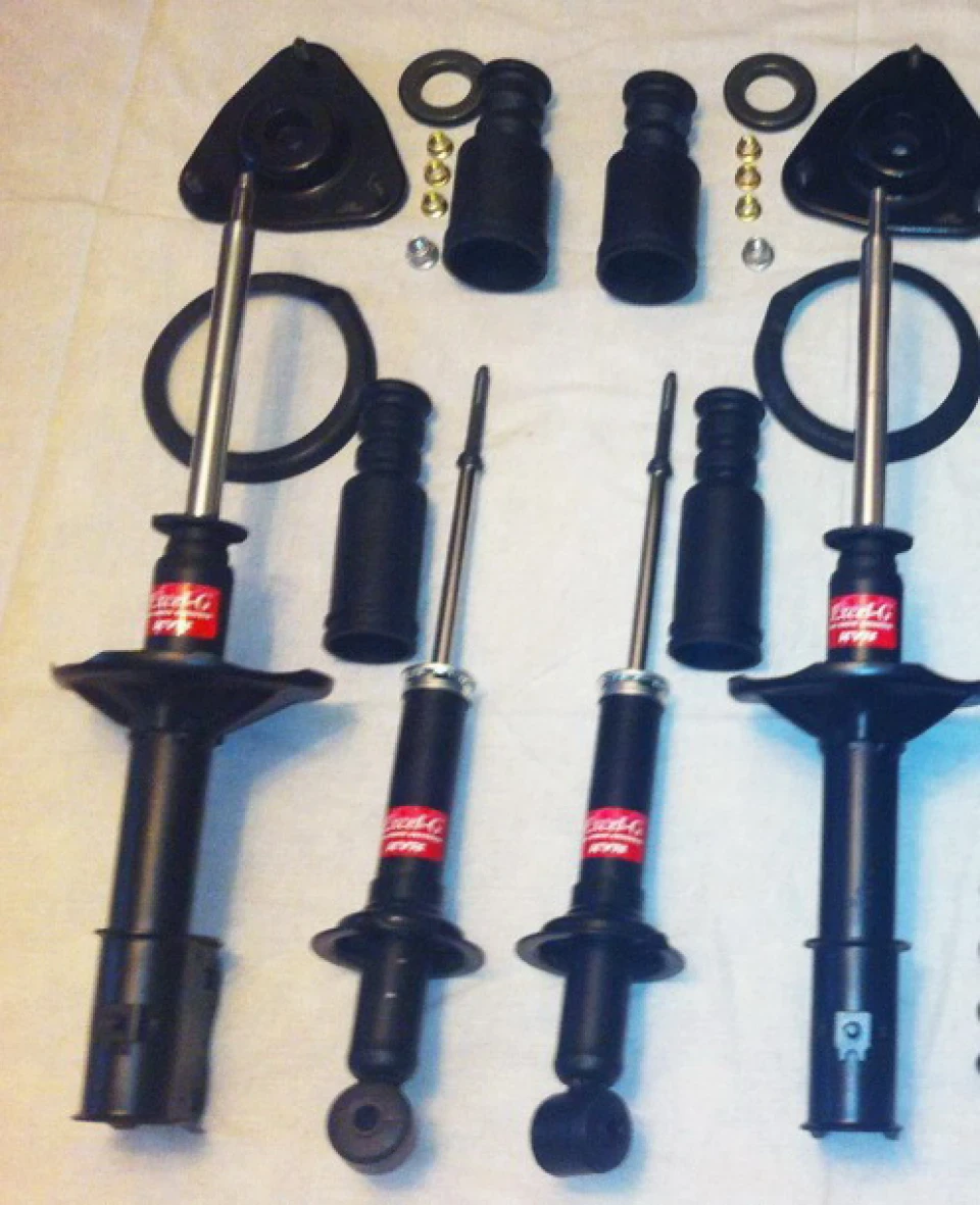 KYB GAS SHOCK ABSORBER - по колу.