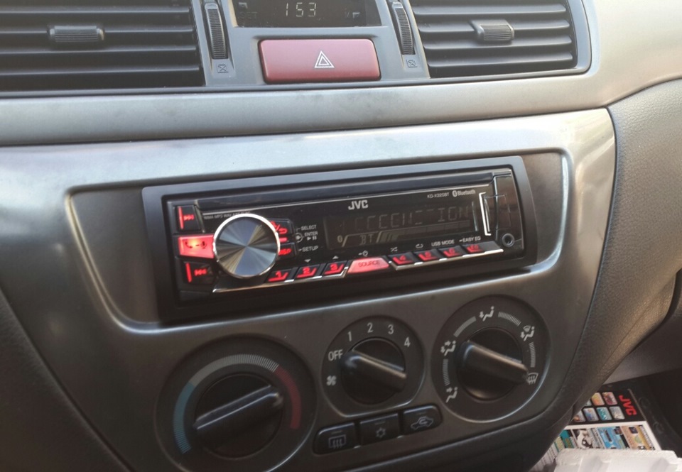 #14 Нова магнітола JVC KD-X320BT 1