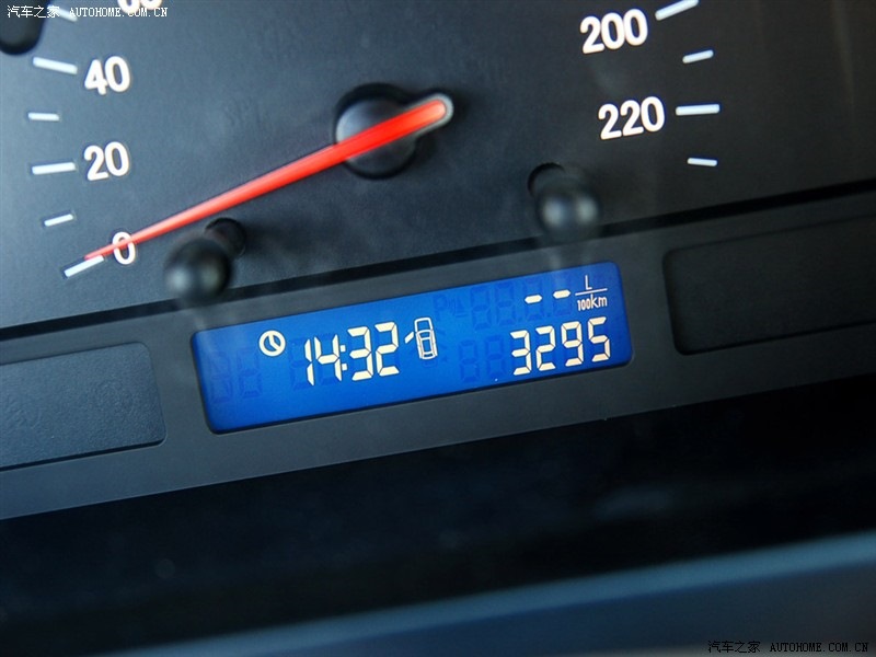 Mitsubishi lancer IX і Chery Elara подібність і відмінність, чи хтось спостерігав 3