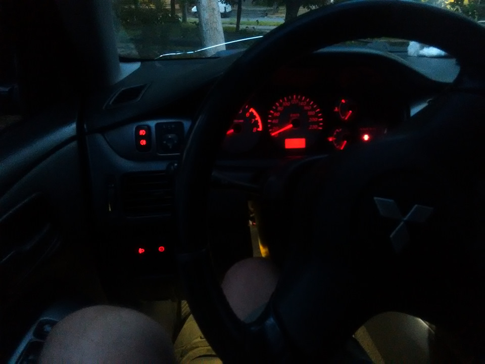 Пересвіт салону завершено 3