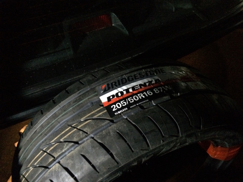 Купити Bridgestone Potenza RE002 1