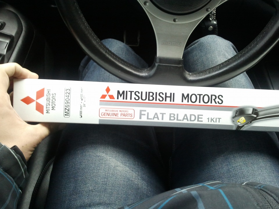 Оригінальні безкаркасні двірники Mitsubishi 1