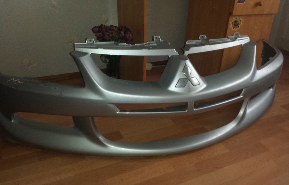 Бампер EVO VIII 1