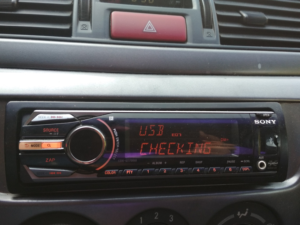 Magnitola sony GT700UI 2