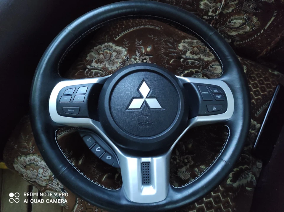 Руль Lancer evo 10