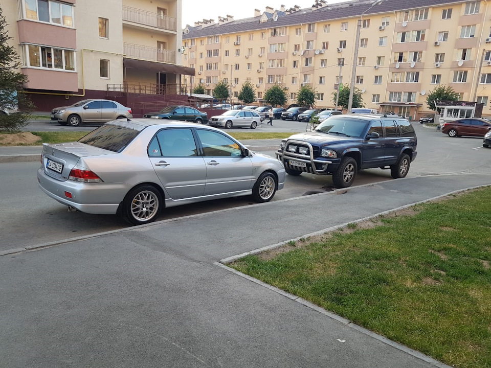 Автомобіль продано, йому на зміну приїхав... 1