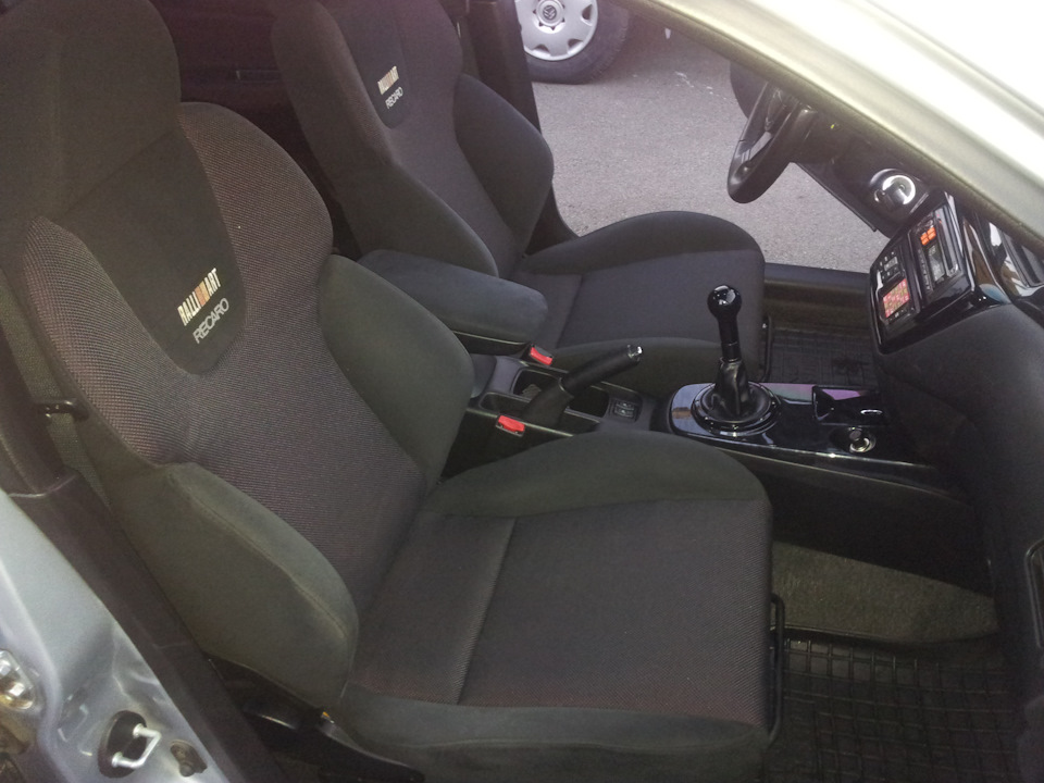 Рідкісні RECARO RALLIART + підлокітник (установка) для Lancer 9 1