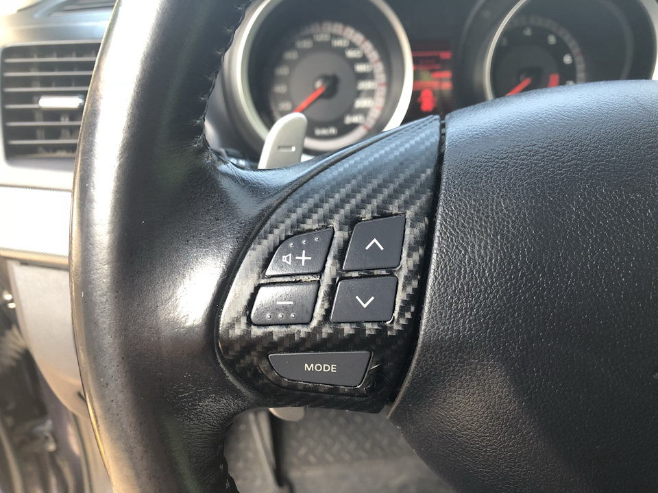 Momo shift knob & вставки Carbon 4D 4