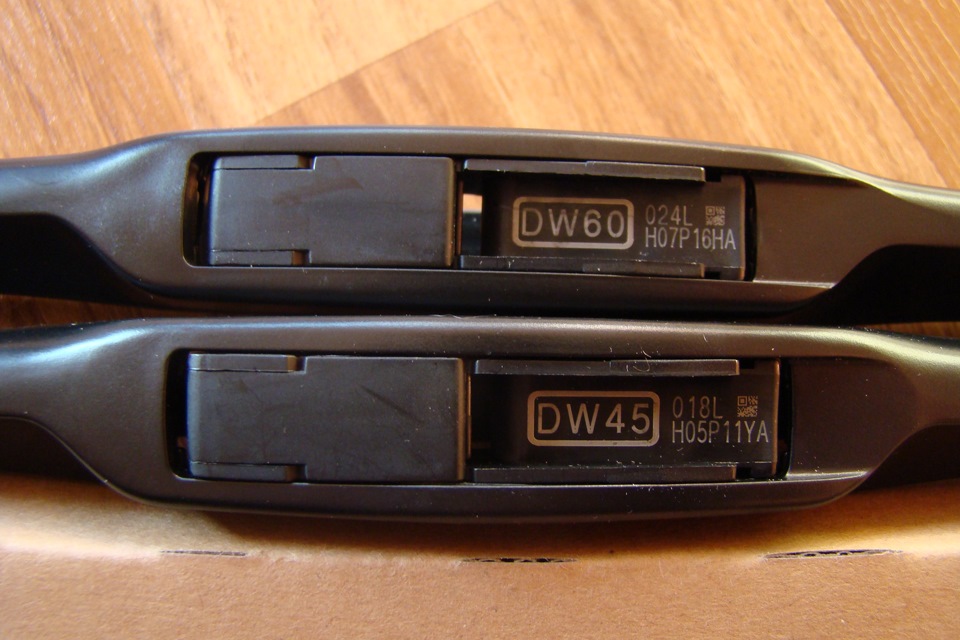 Двірники (щітки склоочисника) DENSO Hybrid Wiper Blade 5