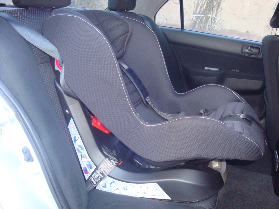 Крісло для VIP-пасажира (CHICCO Xpace Isofix). 3