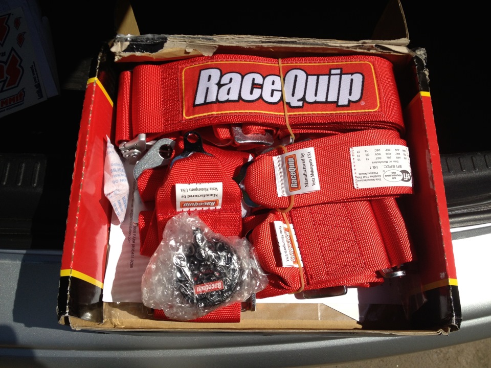 3 Ремені RaceQuip 6 точок з омологацією до 2020 року. 3