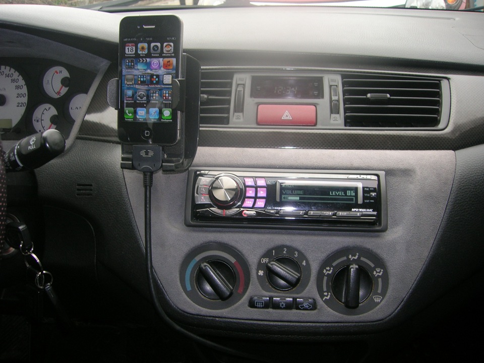 Прощайте CD-диски або iPhone+Alpine 2