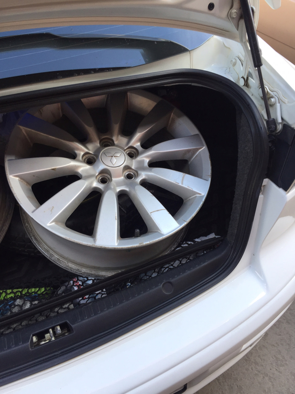 Прикупив комплект дисків Ralliart 3