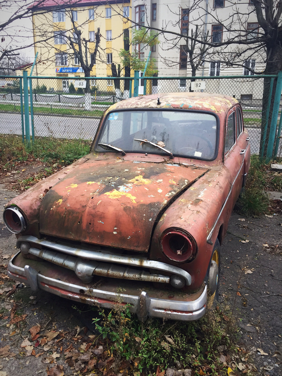 Пропадає ретро автомобіль((( 4