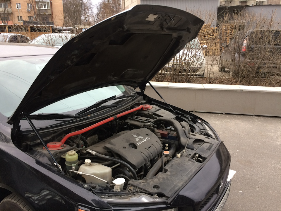 Газові упори для капота. 4