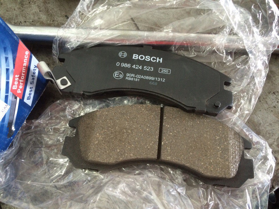 Підкинув нові колодки Bosch 0 986 424 523 1