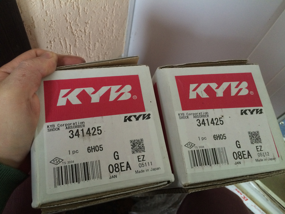 Встановив задні стійки від GTS - KYB 341425 2