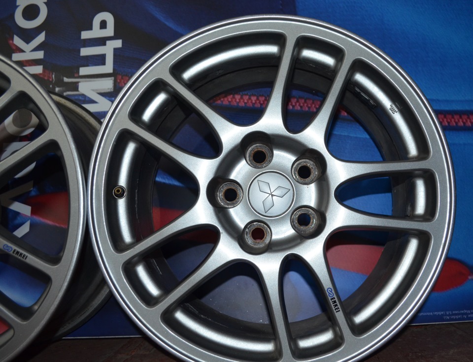 ENKEI R17, 8J 5x114.3 2