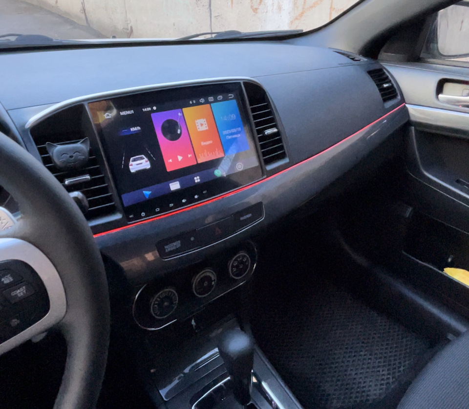 Підсвічування салону Ambient Light в Lancer X 5