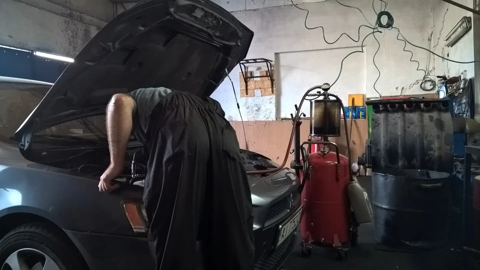 Заміна мастила Mobil 5-w50