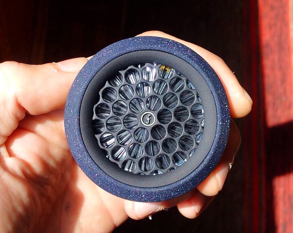Новий ВЧ від Soundfactor 3