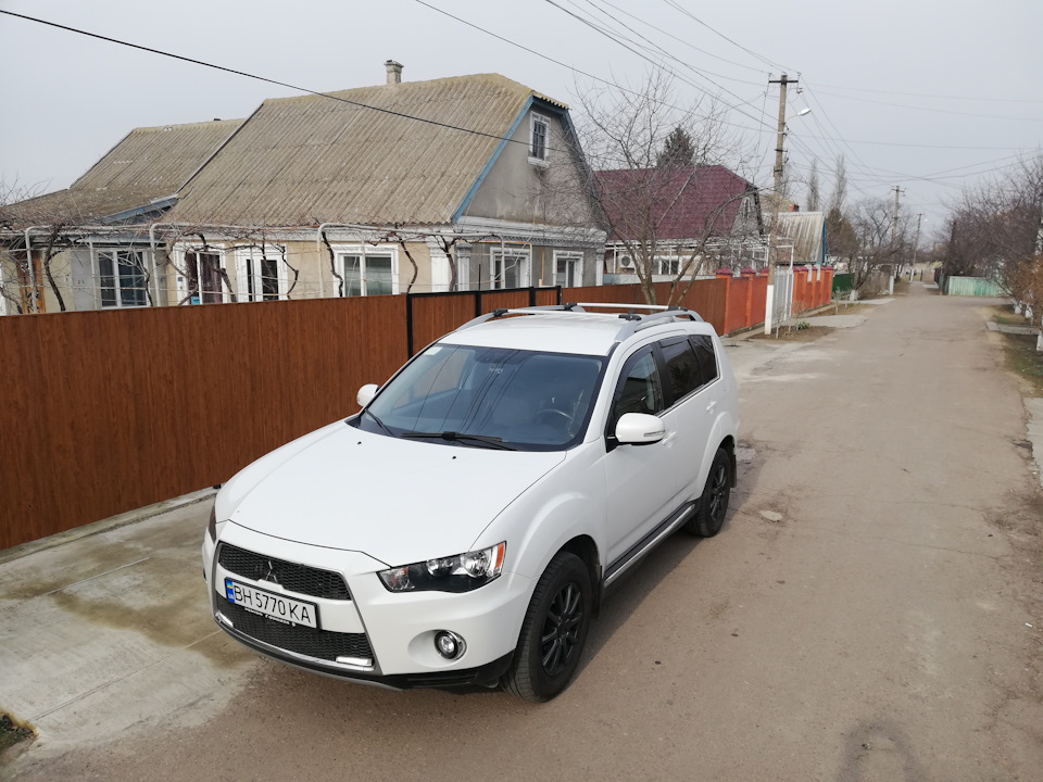 Багажник на рейлинги 2