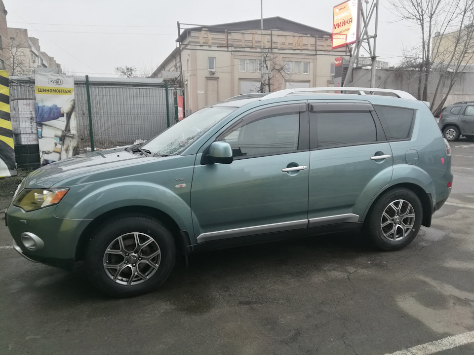 215/70 R16 Hankook Dynapro HP2 RA33 + Legeartis Mi547 Mitsubishi Replica 3