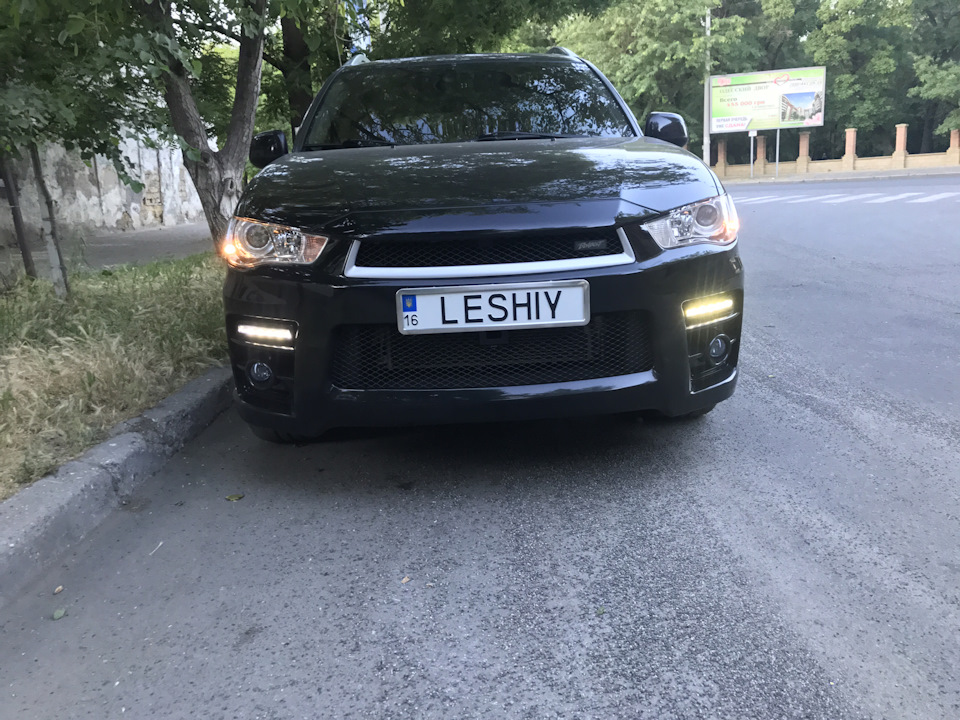 Багато просили фото того, як світять фари на машині. 3