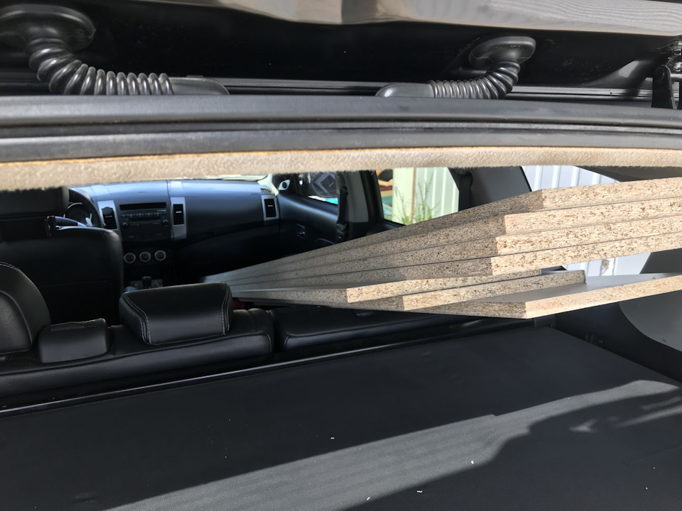 Полички 2.75м та Outlander XL 3