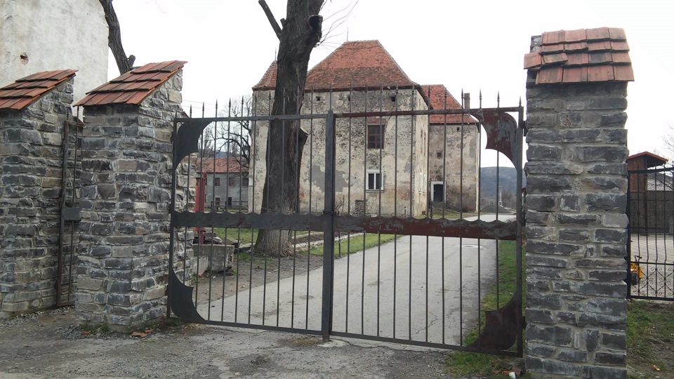 Західна Україна, 5: два замки та дві руїни 1