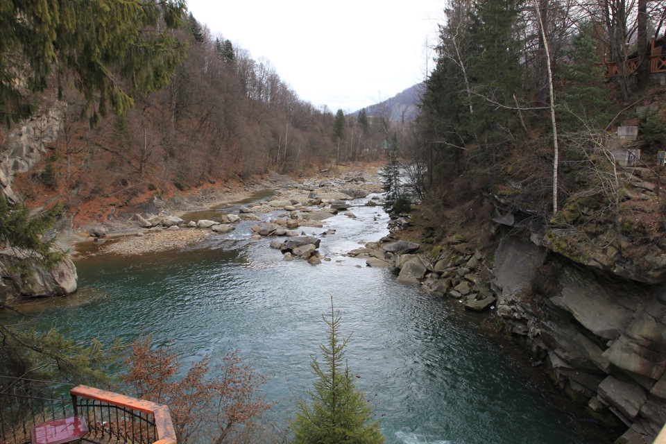 Західна Україна, 7: Знову водоспади, руїни та десерт у Коломиї :) 2