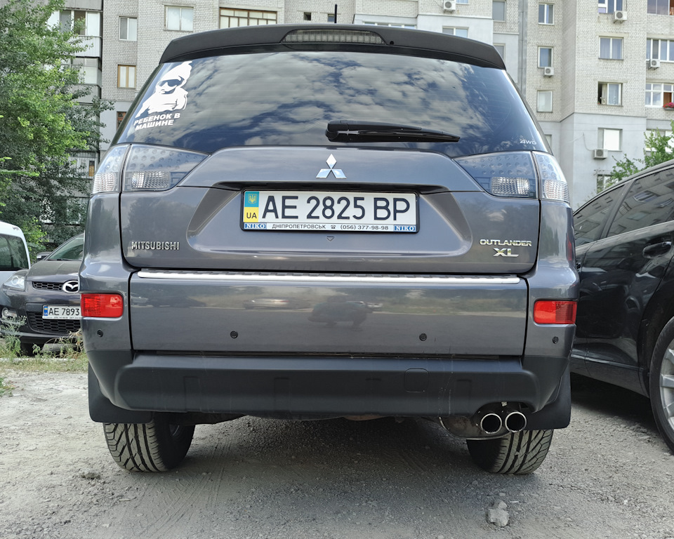 Yokohama Geolander AT-S G-012 та Uniroyal Rain Expert 3 SUV 4