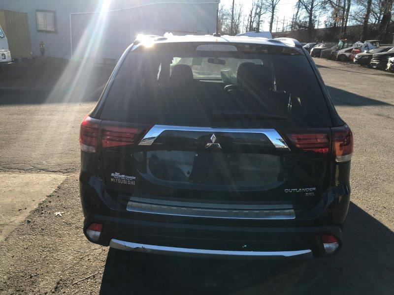 Mitsubishi Outlander вирушає в дорогу. 4