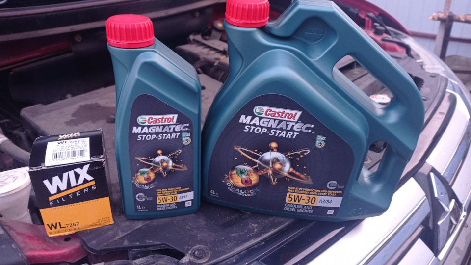 Заміна мастила в двигуні Castrol 5w-30 start-stop 1