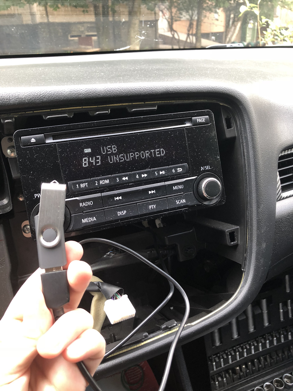 Підключення USB до штатної магнітолі Outlander (проблема вирішена) 4