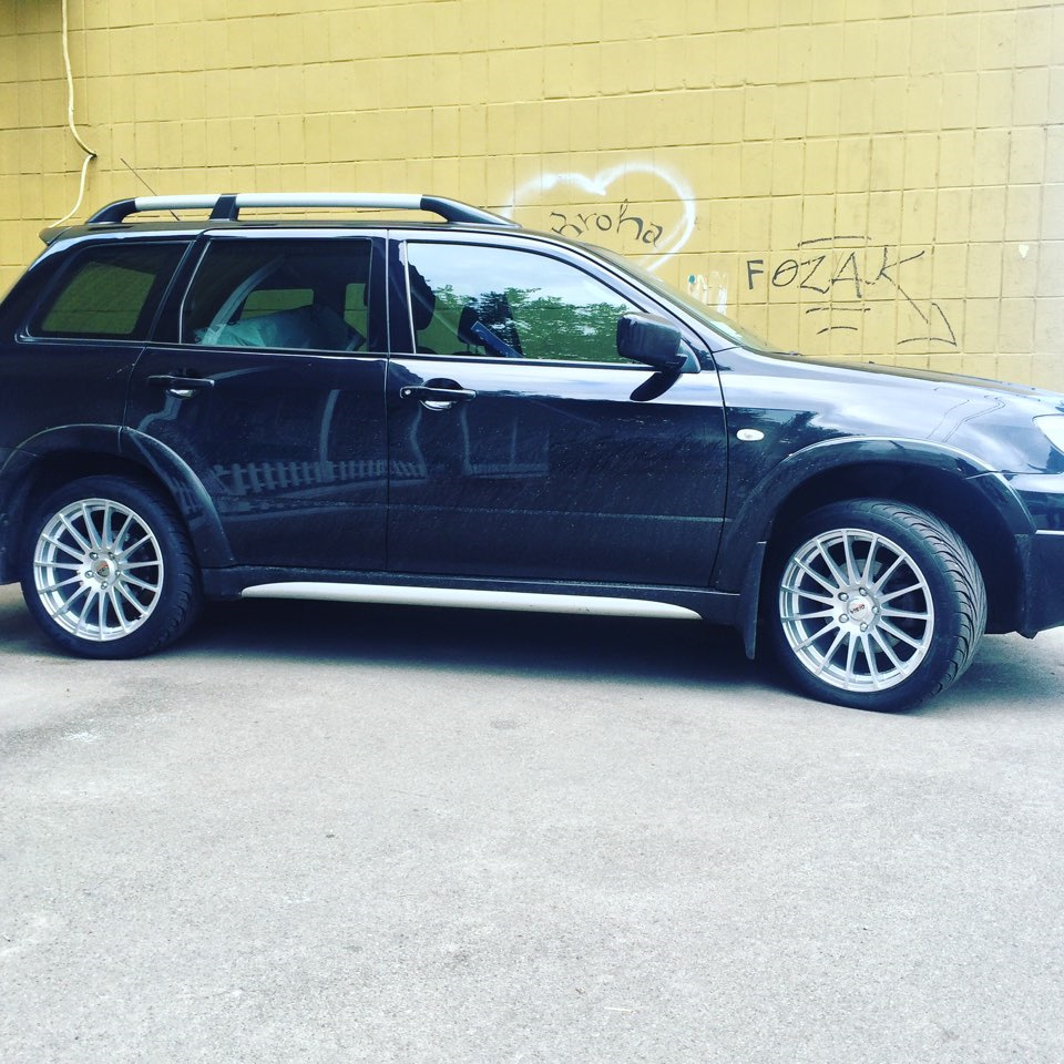 Mitsubishi Outlender R18, ура встановив. 4