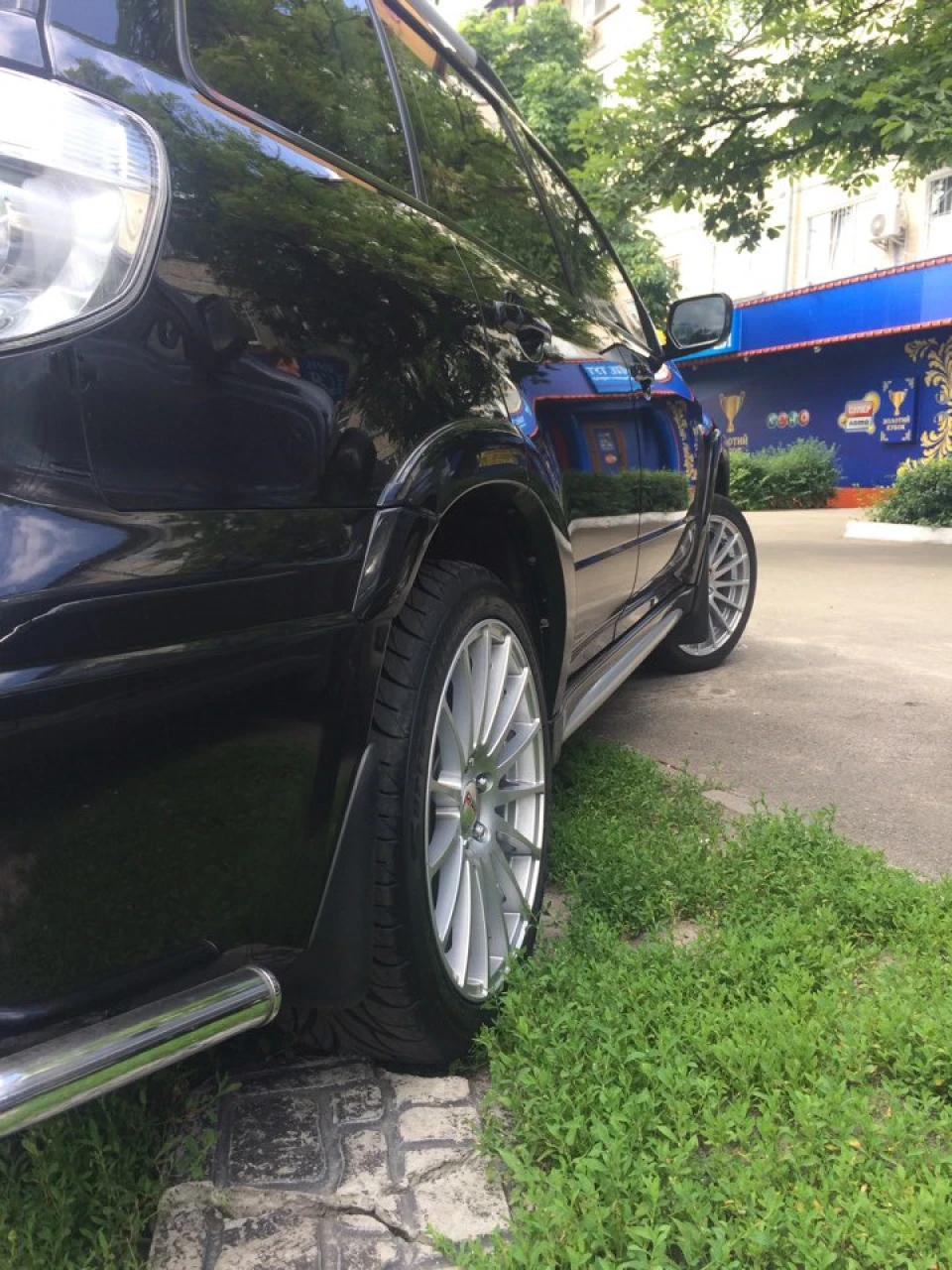 Mitsubishi Outlender R18, ура встановив.