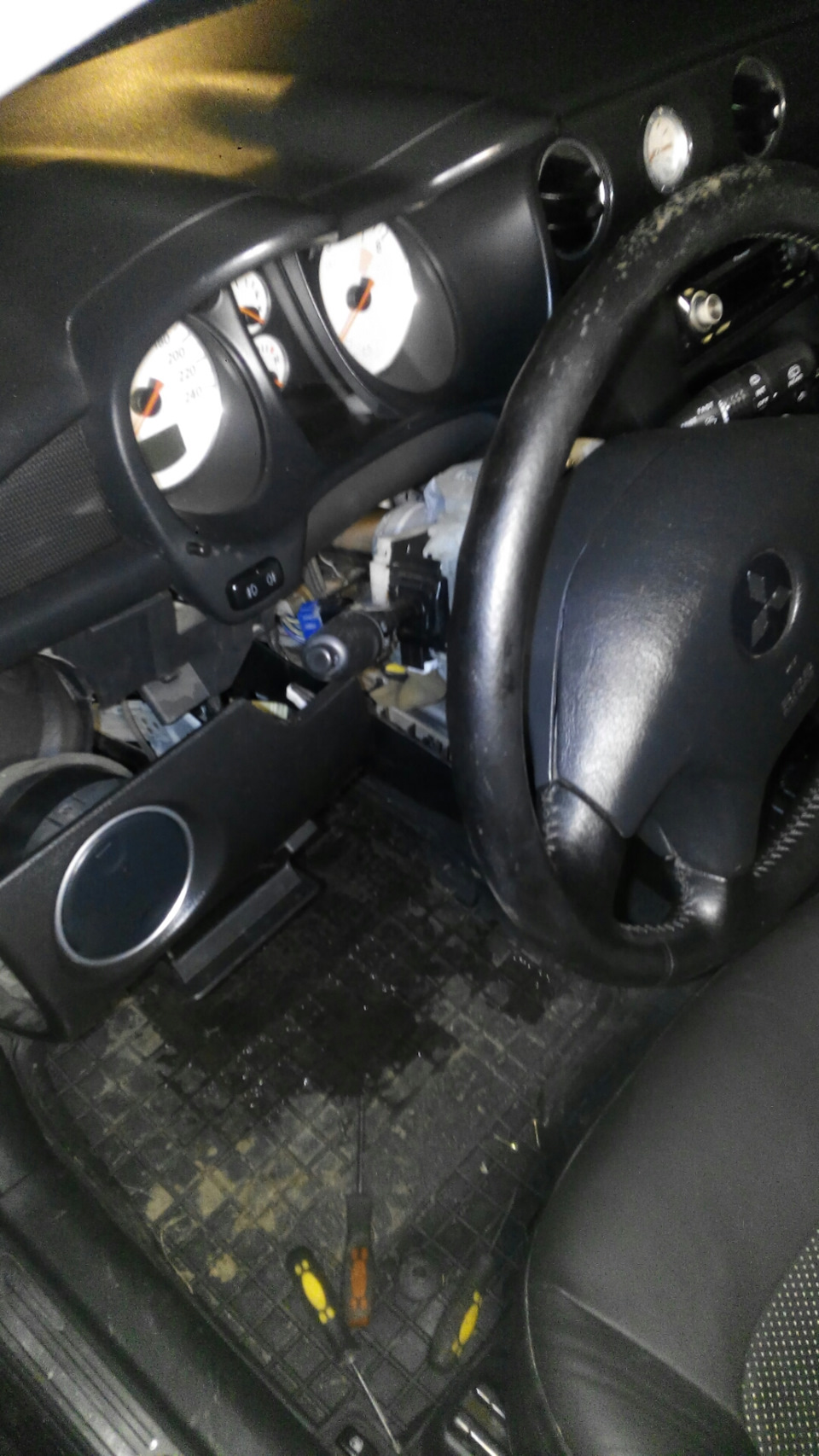 Контактна група замку запалювання Mitsubishi Outlander Turbo 1