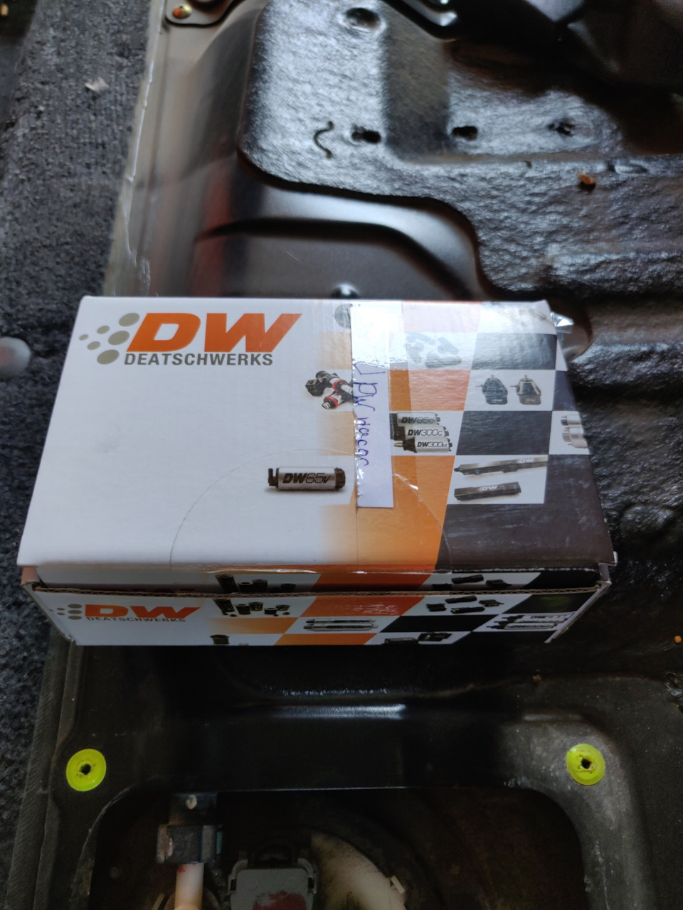 Deatschwerks DW200 Fuel Pump 255л/год 1