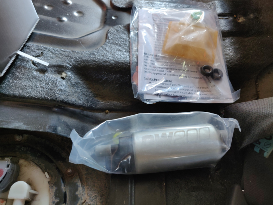 Deatschwerks DW200 Fuel Pump 255л/год 2