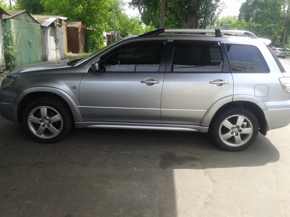 Нова гума 215/60/R17 1