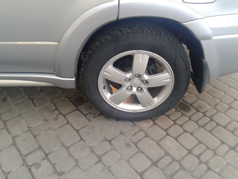 Нова гума 215/60/R17 4