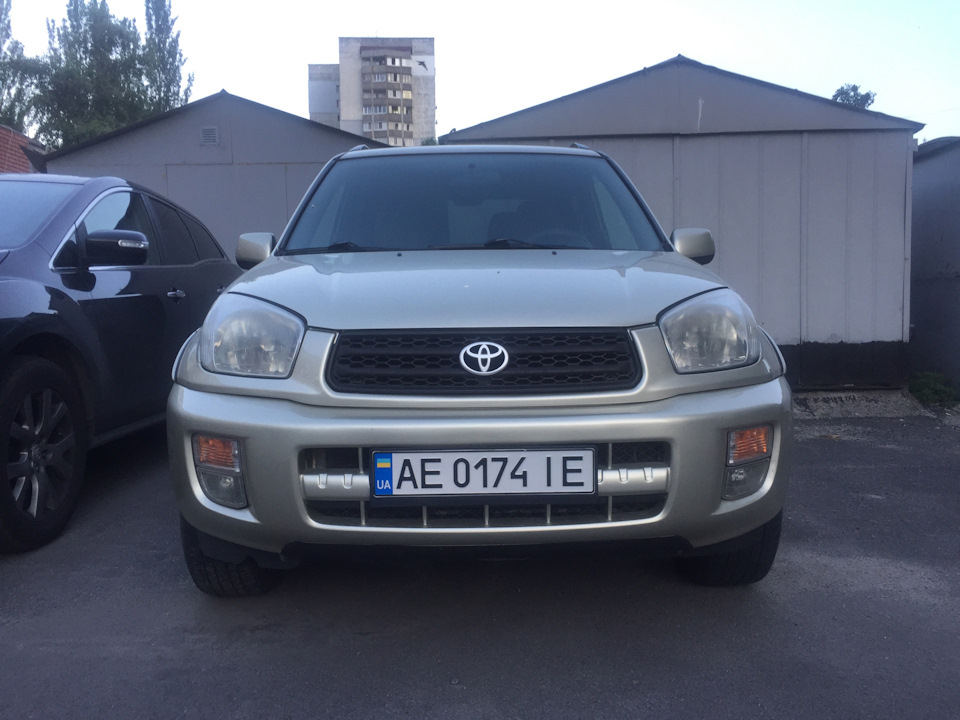 Продам Toyota RAV4 2