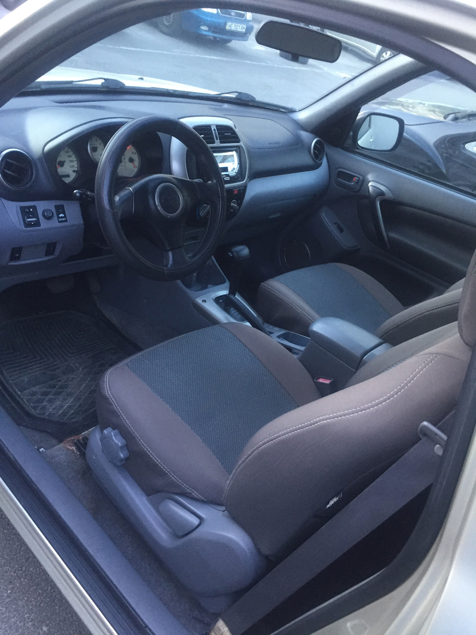 Продам Toyota RAV4 5