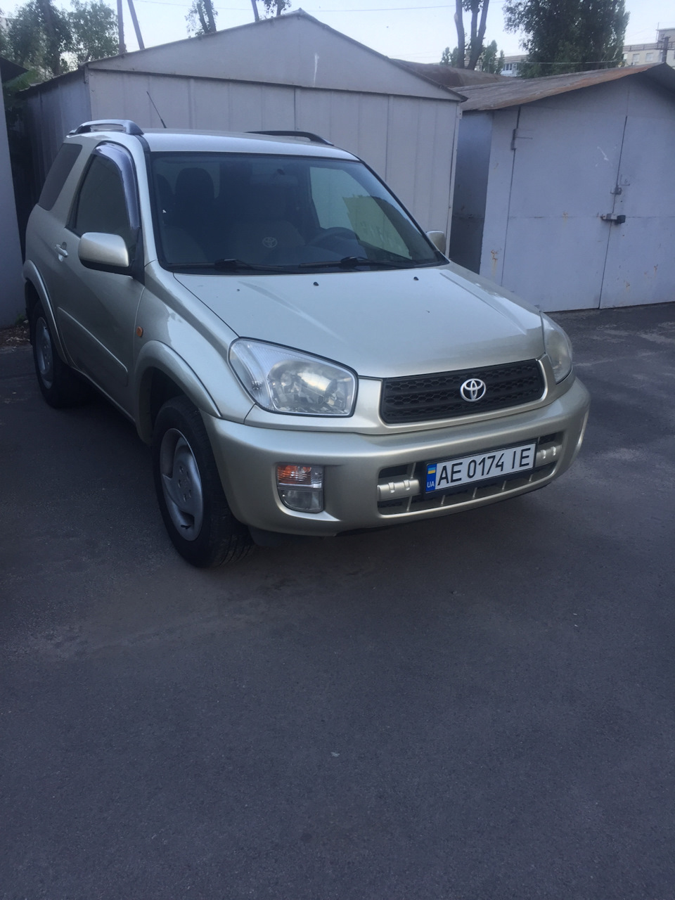 Продам Toyota RAV4 1