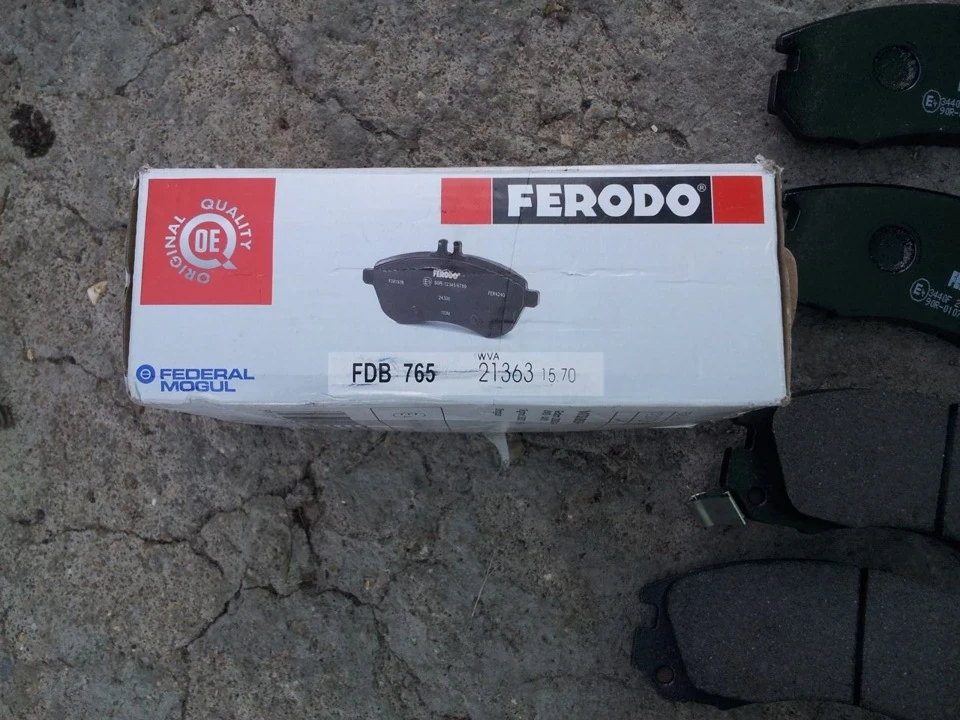Передні гальмівні колодки FERODO FDB765 на Outlander. Борошна вибору.
