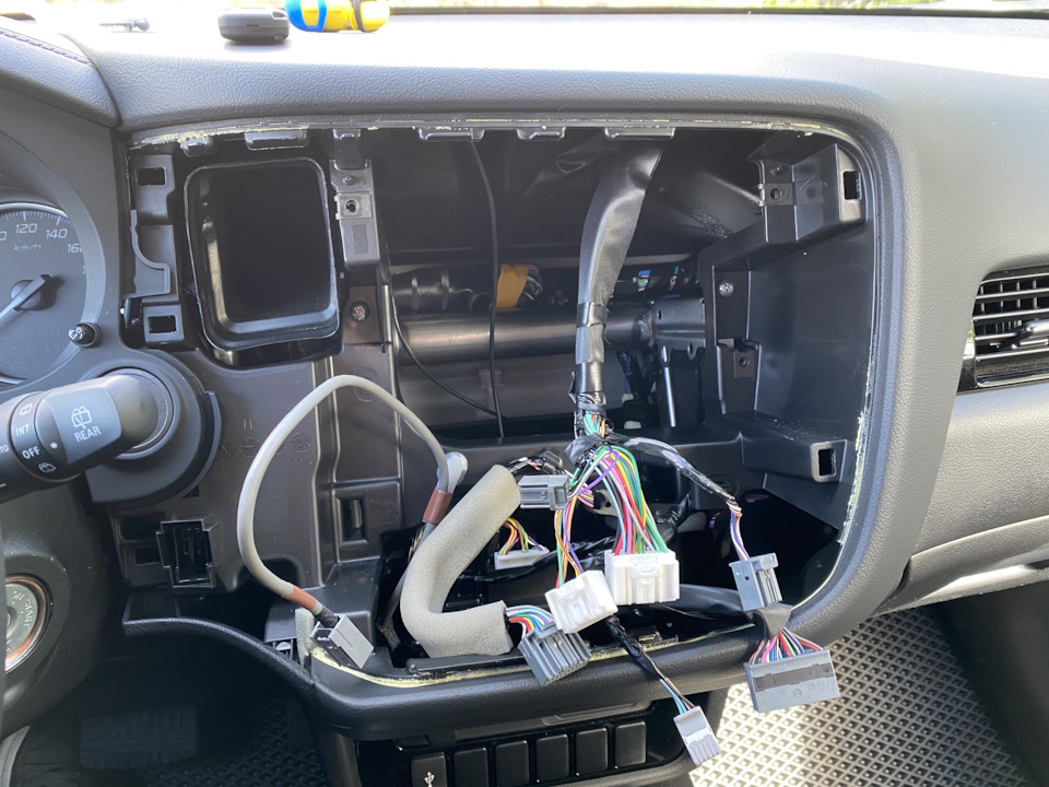 Установка 7 Smartphone Link Display Audio (Mitsubishi Connect). Частина 1. 2